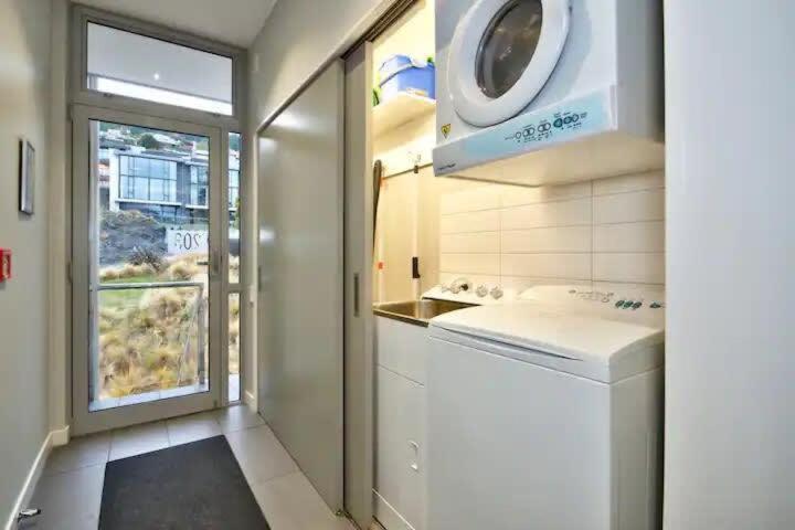 Luxury Lake View - 1 Bedroom Queenstown Bagian luar foto